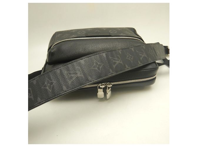 Louis Vuitton Taigarama Outdoor Messenger PM Nero - vista 7