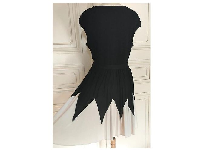 Alain Manoukian Manoukian Drapiertes Preppy Abendkleid Schwarz Weiß - Ansicht 10