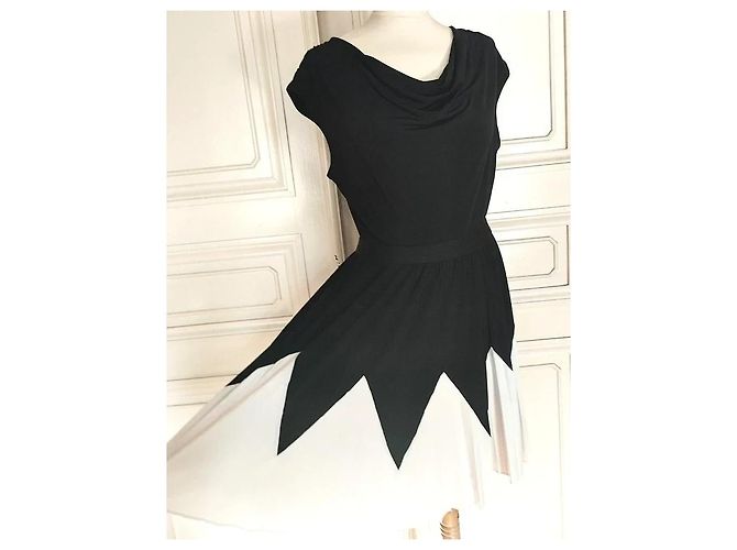 Alain Manoukian Manoukian Drapiertes Preppy Abendkleid Schwarz Weiß - Ansicht 3