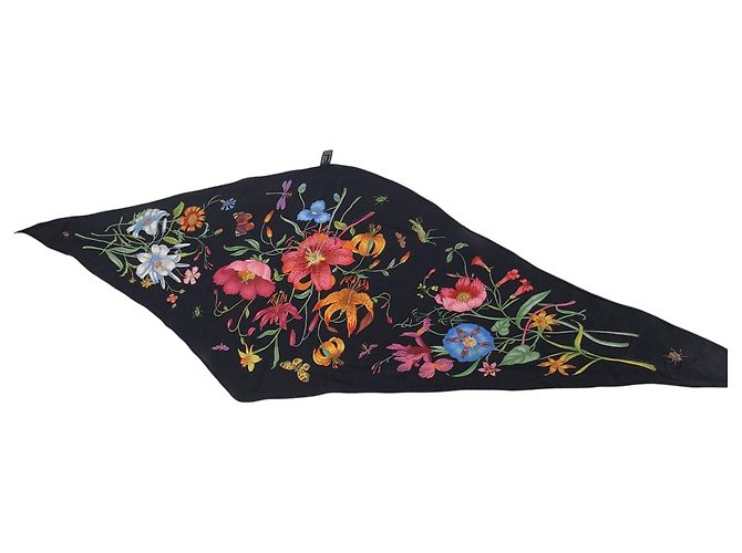 Gucci Foulard in seta nera con stampa floreale vintage e scollo lozange Multicolore - vista 4