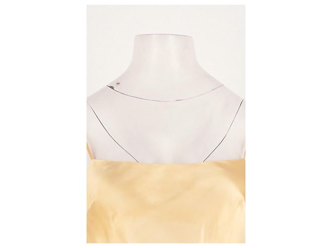 Vestido de seda amarillo Reformation - vista 2
