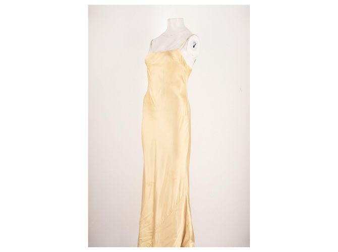 Vestido de seda amarillo Reformation - vista 4