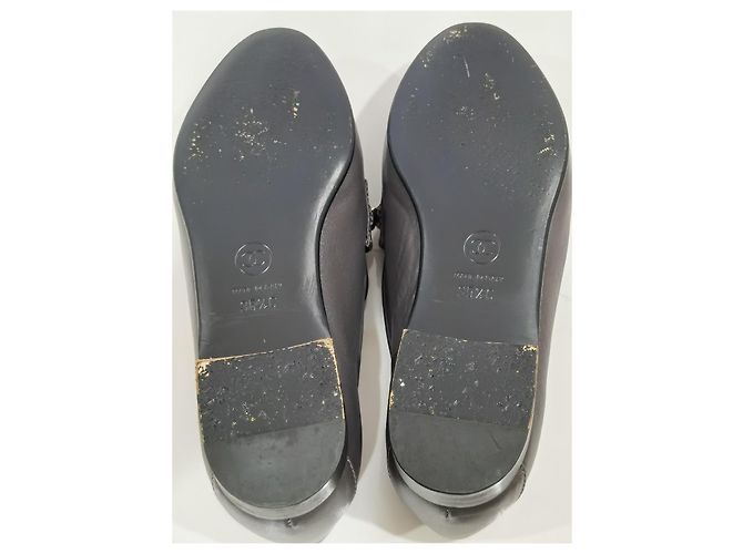 Mocassini Chanel in pelle grigia con catena oro D'oro Grigio - vista 13