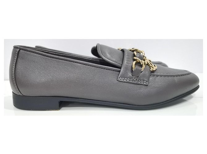 Mocassini Chanel in pelle grigia con catena oro D'oro Grigio - vista 5
