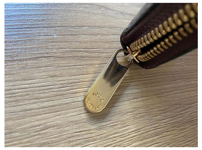 Louis Vuitton Portafoglio Zippy Monogram Vernis Bordò - vista 5