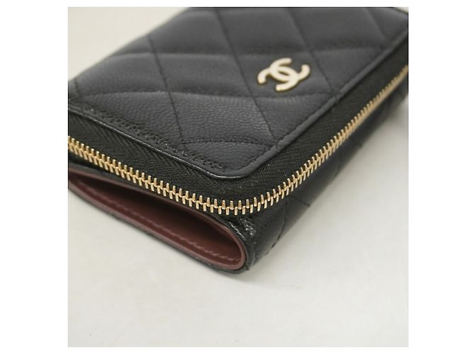 Cartera tri-fold Chanel Matelassé Negro - vista 6