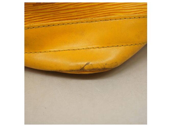 Borsa a tracolla Louis Vuitton Epi Noe Giallo - vista 13