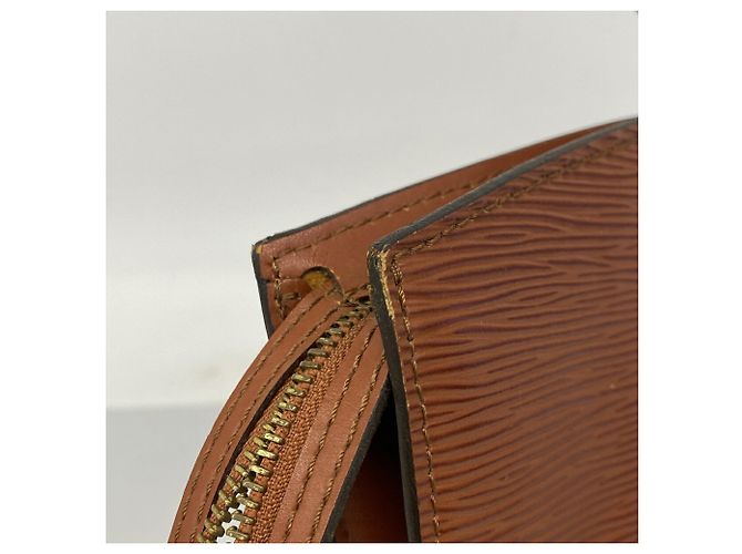 Bolsa Louis Vuitton Epi Saint Jacques Marrom - vista 6