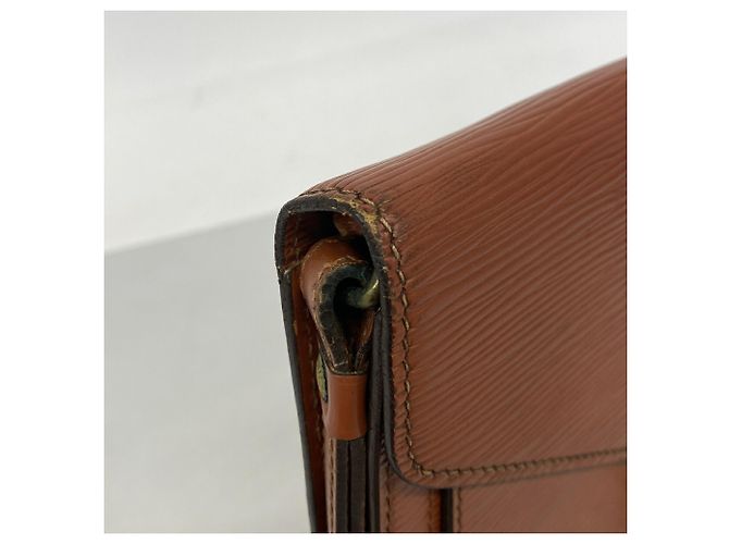 Louis Vuitton Epi Pochette Sellier Dragonne Clutch Bag Marrone - vista 6