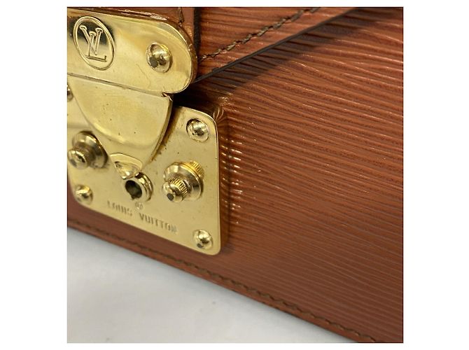 Louis Vuitton Epi Pochette Sellier Dragonne Clutch Bag Marrone - vista 8