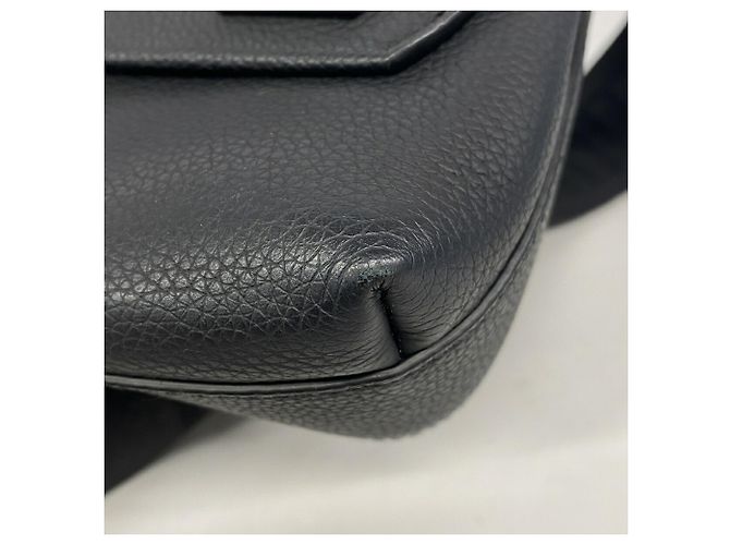 Borsa a tracolla Louis Vuitton LV Aerogram Fast Line M22482 Nero - vista 6