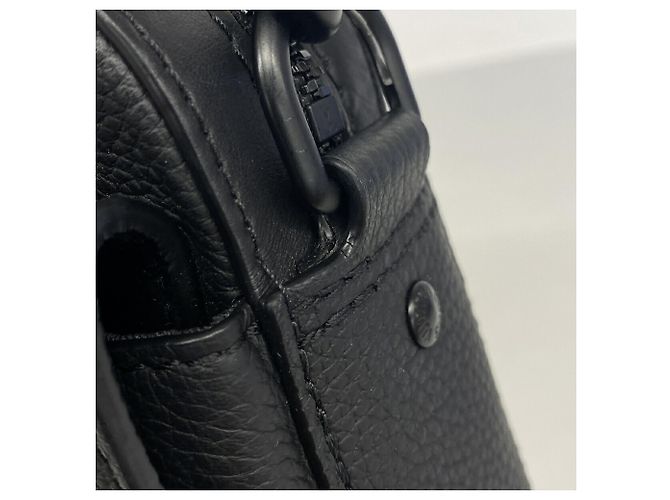 Borsa a tracolla Louis Vuitton LV Aerogram Fast Line M22482 Nero - vista 7