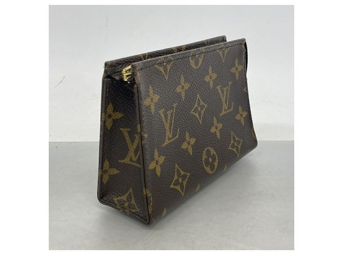 Louis Vuitton Monogram Pochette Toilette 15 Castaño - vista 2