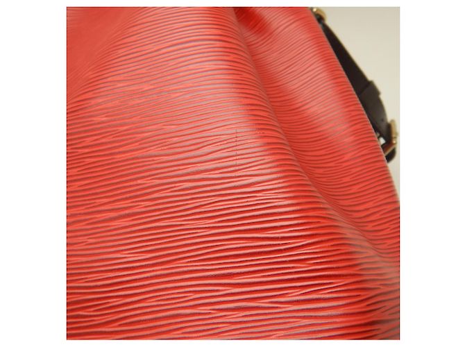 Noe Louis Vuitton Epi Petit Noé Schultertasche Schwarz Rot - Ansicht 13