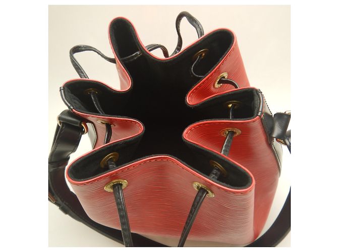 Noe Louis Vuitton Epi Petit Noé Schultertasche Schwarz Rot - Ansicht 15