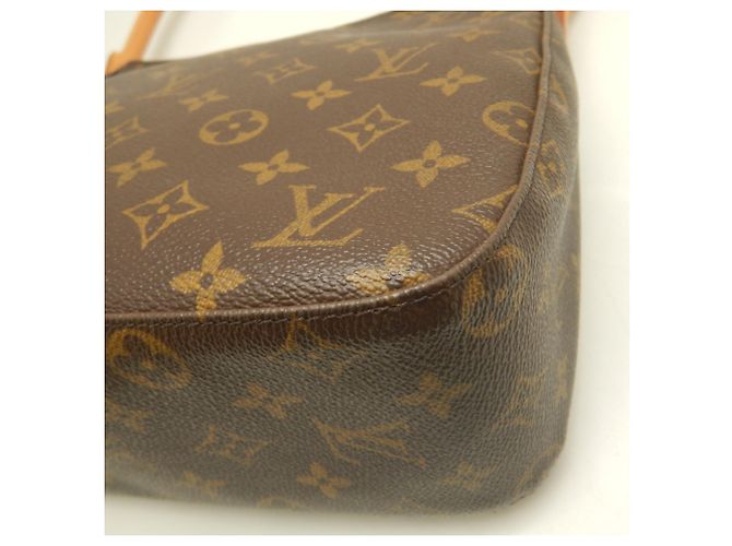 Bolsa de Ombro Louis Vuitton Monogram Looping MM M51146 Marrom - vista 20
