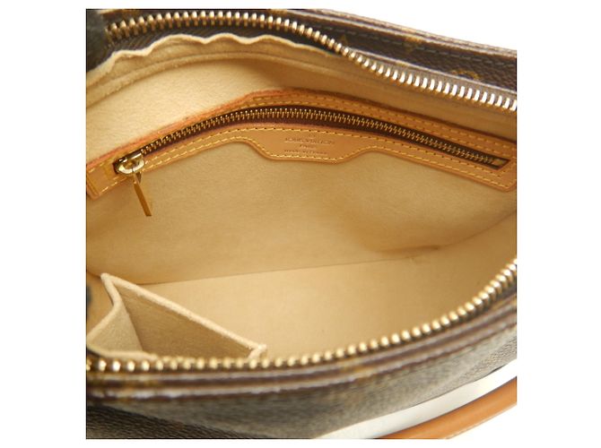 Bolsa de Ombro Louis Vuitton Monogram Looping MM M51146 Marrom - vista 5
