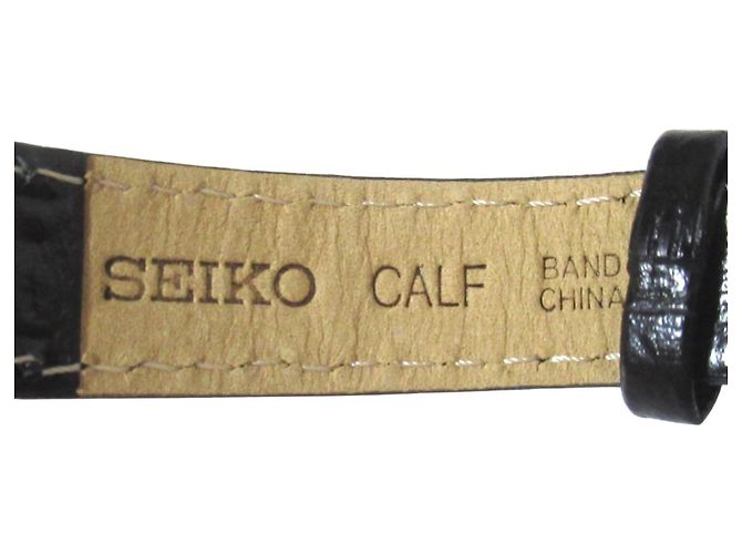 Seiko Solar-powered quadratische Damenuhr - Ansicht 10