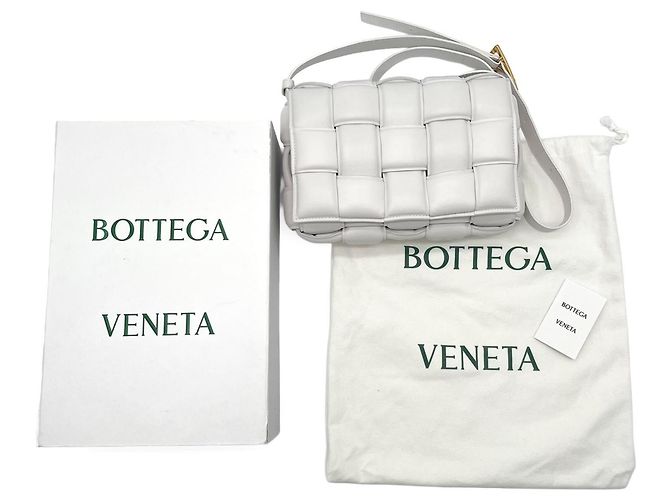 Borsa a tracolla Padded Cassette Bottega Veneta Bianco D'oro - vista 17