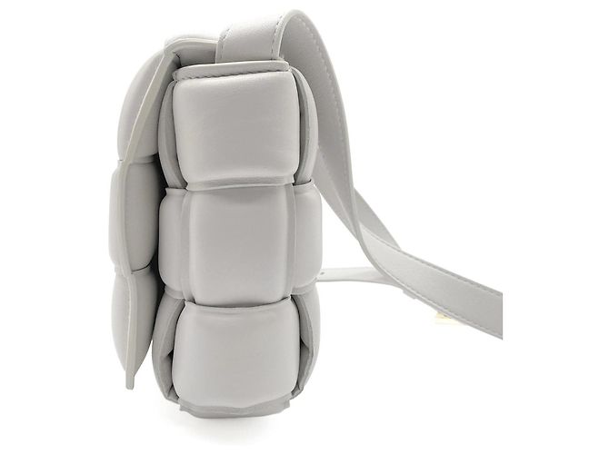 Borsa a tracolla Padded Cassette Bottega Veneta Bianco D'oro - vista 3