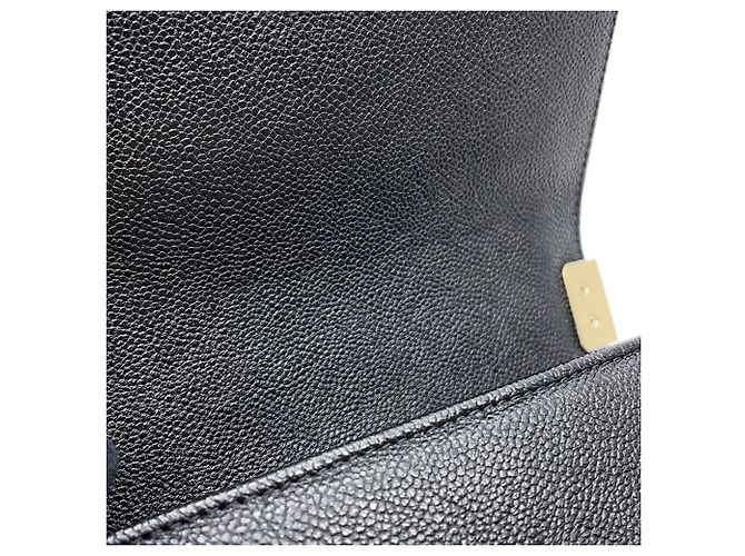 Borsa Chanel Boy Chevron in pelle caviar Nero - vista 13