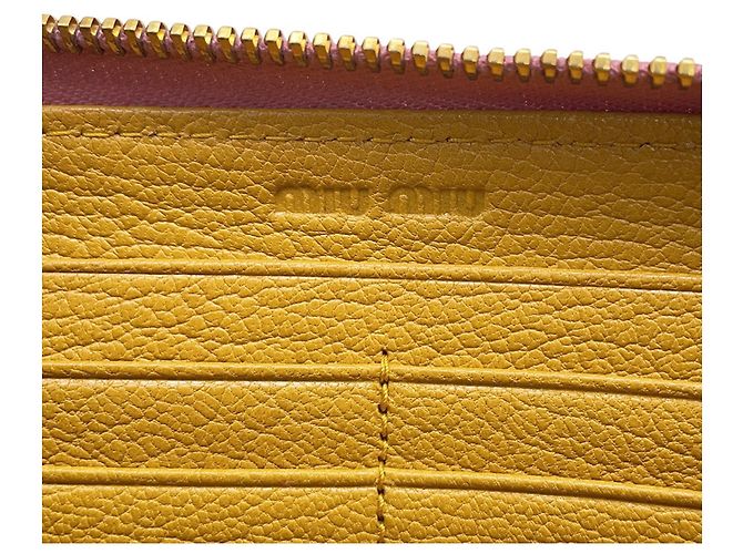Cartera larga Miu Miu de piel rosa - vista 12