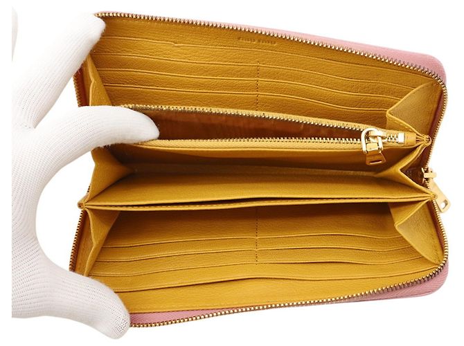 Cartera larga Miu Miu de piel rosa - vista 4