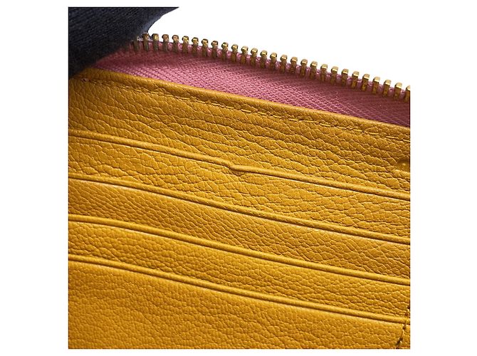 Cartera larga Miu Miu de piel rosa - vista 6