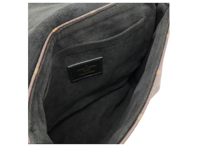 Bolsa Louis Vuitton Monogram Rocky BB Preto Monograma - vista 9