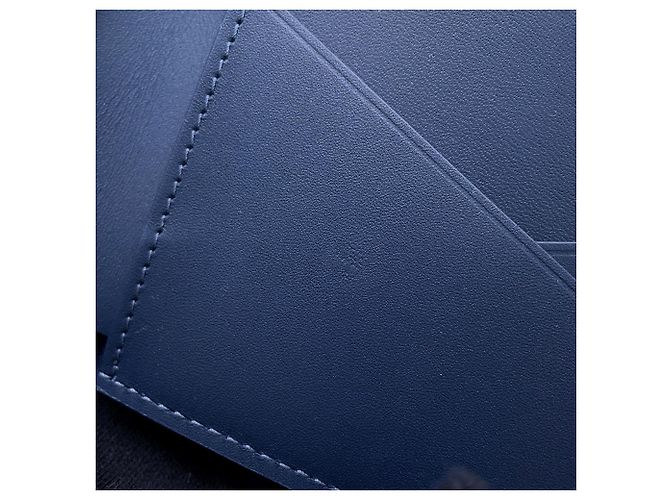 Portafoglio bi-fold Louis Vuitton in Monogram Shadow Blu Blu navy - vista 6