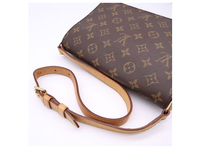 Borsa a tracolla Louis Vuitton Monogram Musette Tango Marrone Beige - vista 9