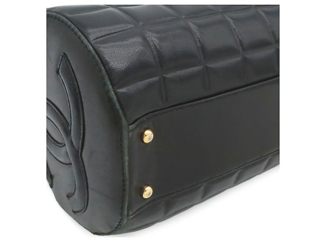 Sac à main Chanel Chocolate Bar Coco Mark Noir - vue 4