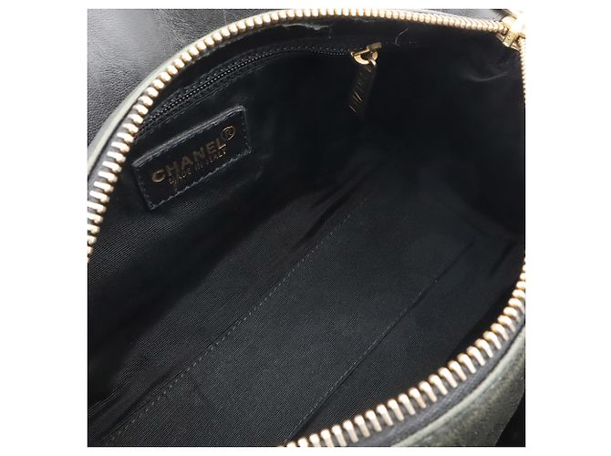 Sac à main Chanel Chocolate Bar Coco Mark Noir - vue 8