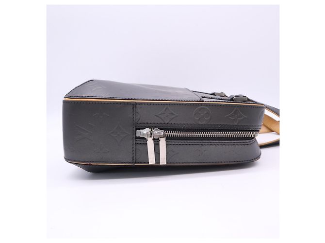 Sac à main Louis Vuitton Monogram Matte Malden Marron - vue 6