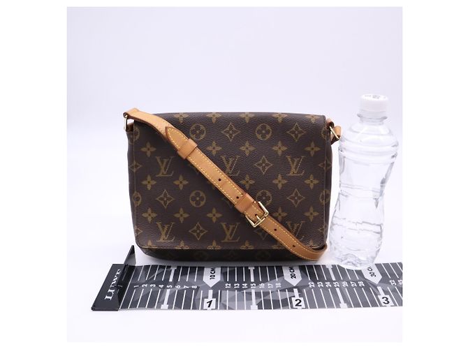 Borsa a tracolla LOUIS VUITTON Monogram Musette Tango Marrone Beige - vista 3