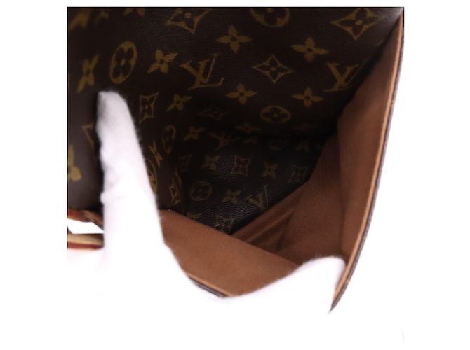 Bolso Louis Vuitton Monogram Totally MM Castaño Beige - vista 17
