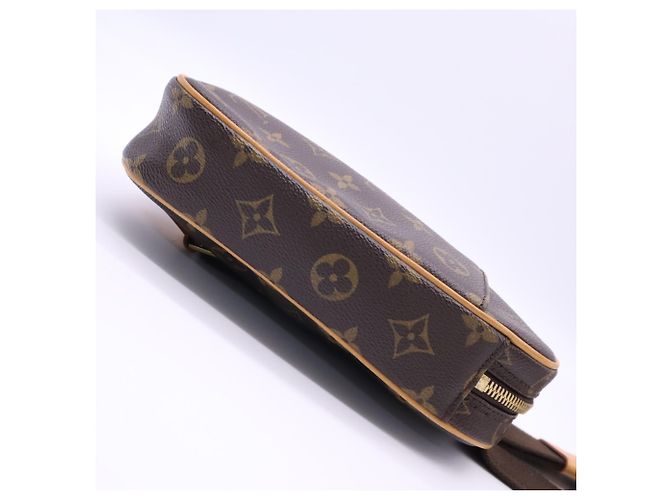 Borsa a tracolla Louis Vuitton Monogram Pochette Gange Marrone Beige - vista 6