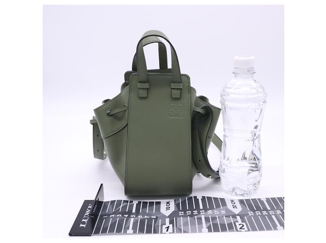 Bolsa Loewe Hammock Mini Drawstring Verde - vista 3