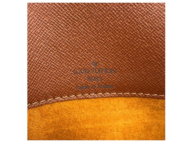 Louis Vuitton Monogram Musette Tango Short Shoulder Bag Marrone - vista 15