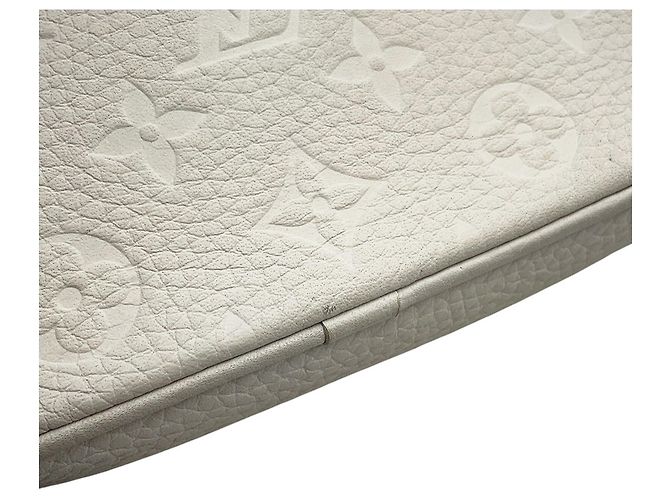 Louis Vuitton Monogram Empreinte Pochette Volga Blanc - vue 6