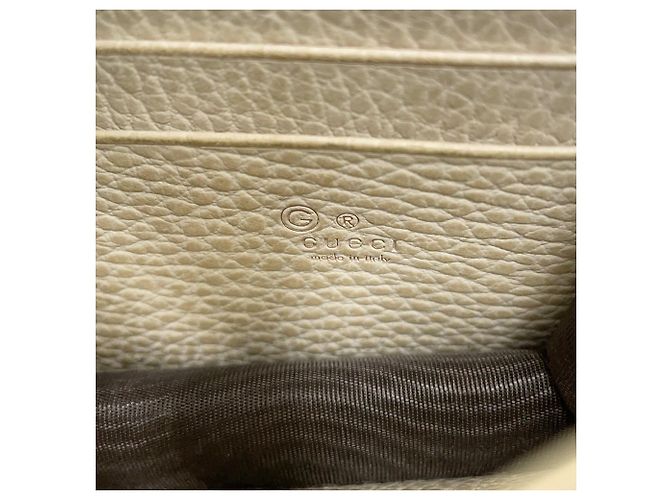 Cartera con cadena Gucci de piel con G entrelazadas Crudo - vista 14