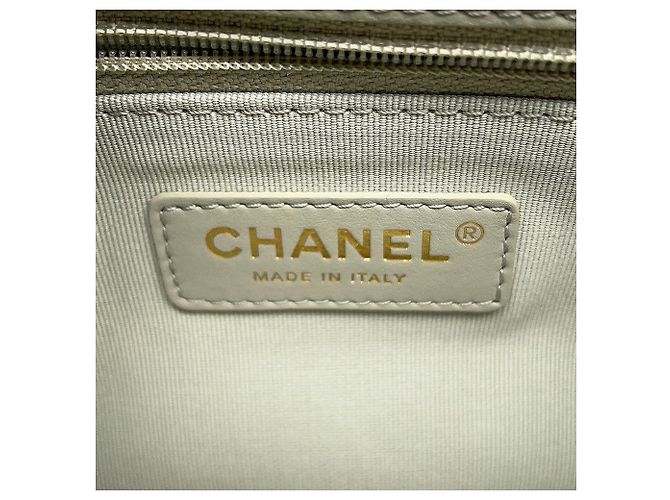 Borsa a tracolla Chanel Matelassé in pelle d'agnello Marrone - vista 15