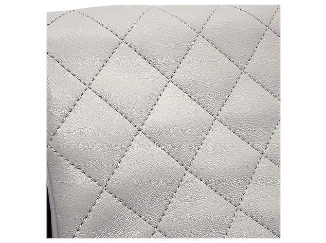 Borsa a tracolla Chanel Matelassé in pelle d'agnello Marrone - vista 8