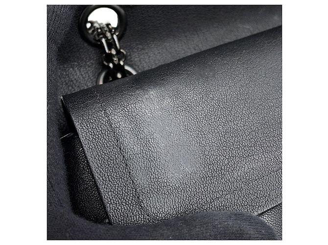 Borsa a tracolla con catena Chanel 2.55 in pelle di vitello invecchiata chevron Nero - vista 13