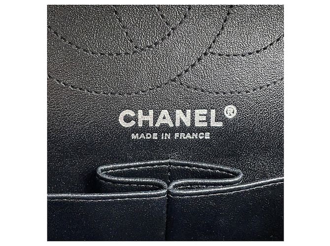 Borsa a tracolla con catena Chanel 2.55 in pelle di vitello invecchiata chevron Nero - vista 18