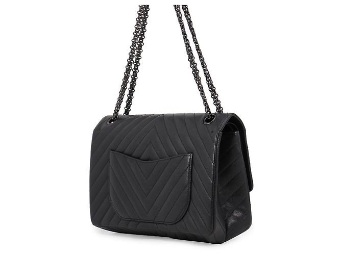 Borsa a tracolla con catena Chanel 2.55 in pelle di vitello invecchiata chevron Nero - vista 2