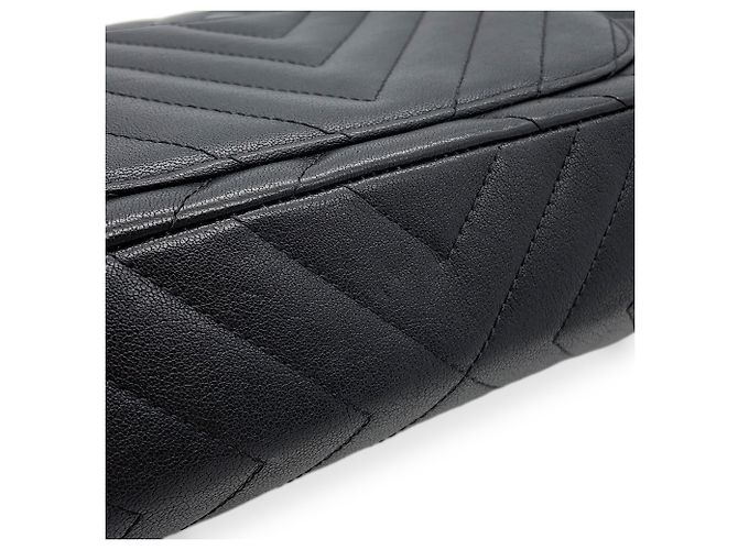 Borsa a tracolla con catena Chanel 2.55 in pelle di vitello invecchiata chevron Nero - vista 9