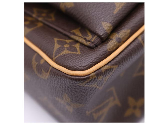 Borsa a tracolla Louis Vuitton Monogram Viva Cite PM Marrone Beige - vista 10