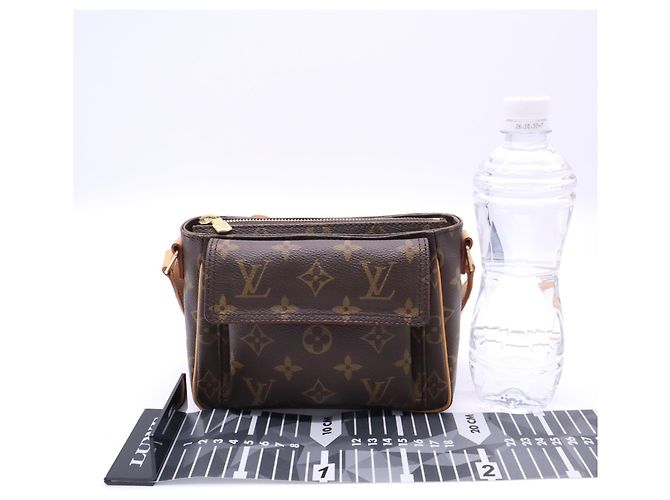 Borsa a tracolla Louis Vuitton Monogram Viva Cite PM Marrone Beige - vista 3