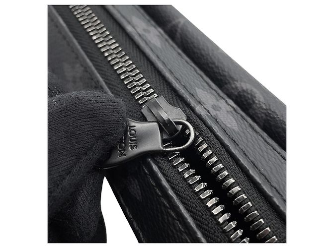 Borsa a tracolla Steamer Monogram Eclipse Louis Vuitton Nero - vista 13
